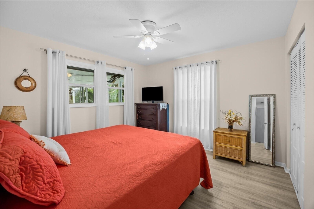215 19th Avenue - Photo 18