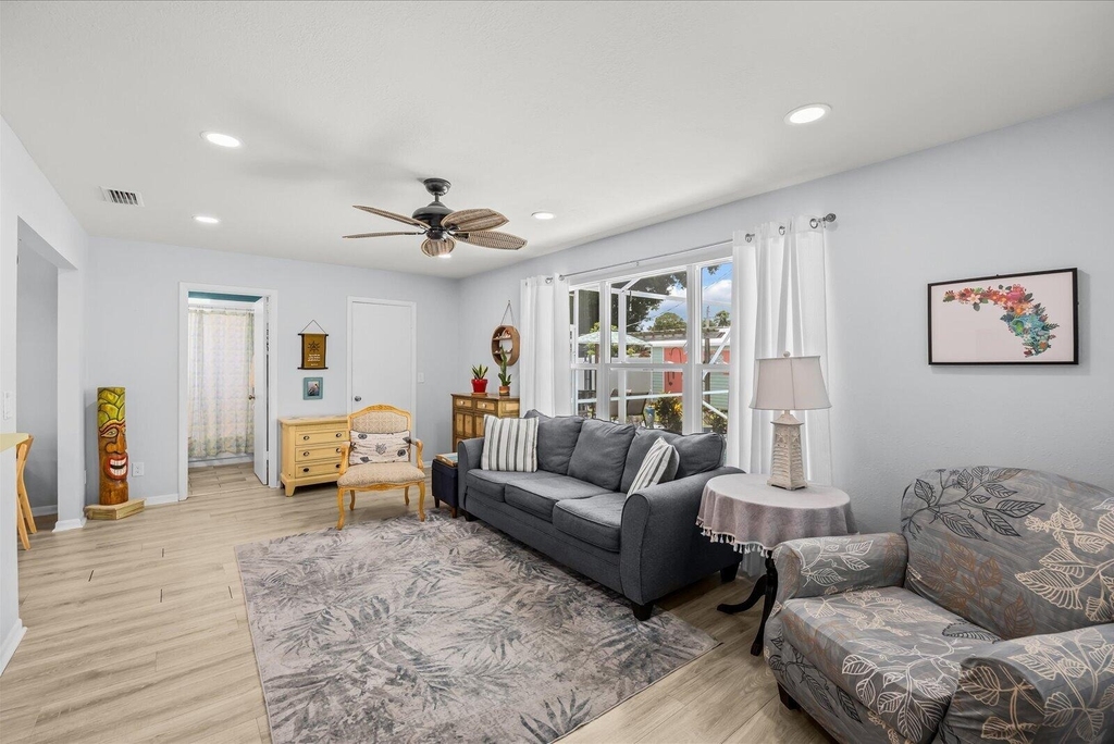 215 19th Avenue - Photo 13