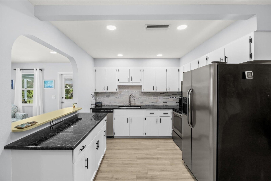 215 19th Avenue - Photo 7