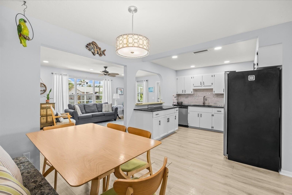 215 19th Avenue - Photo 5