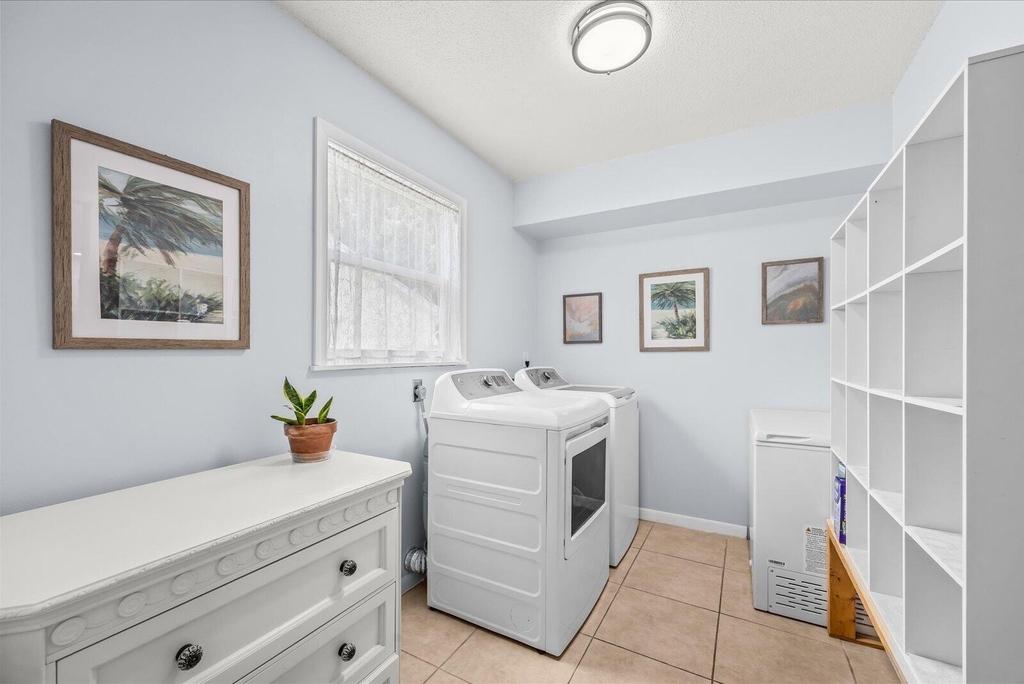 215 19th Avenue - Photo 20