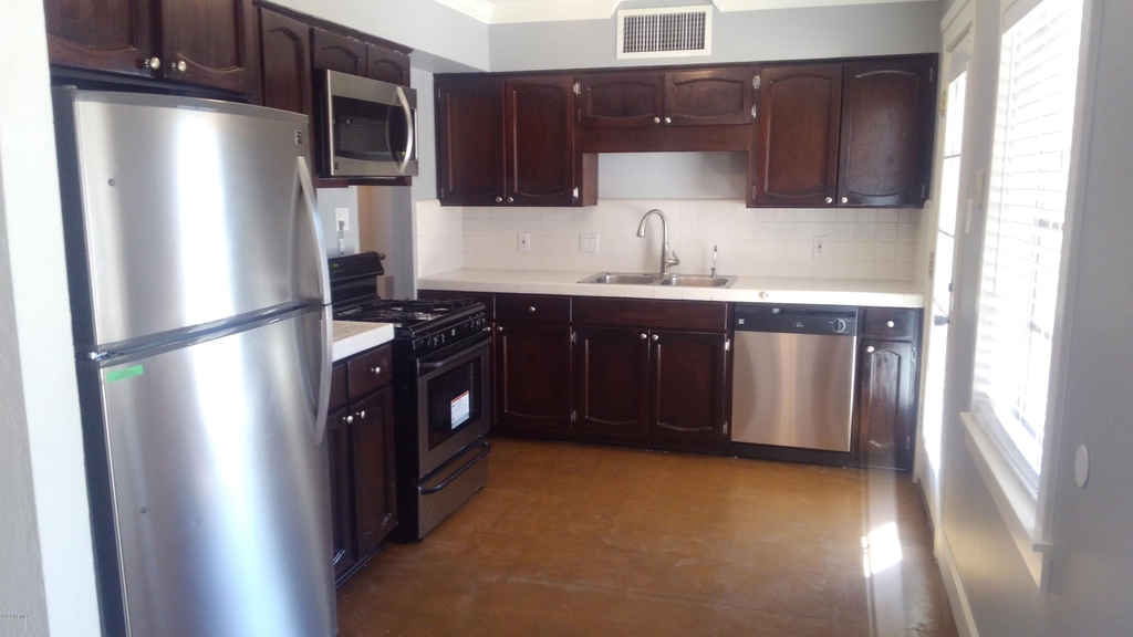 3419 E Turney Avenue - Photo 3