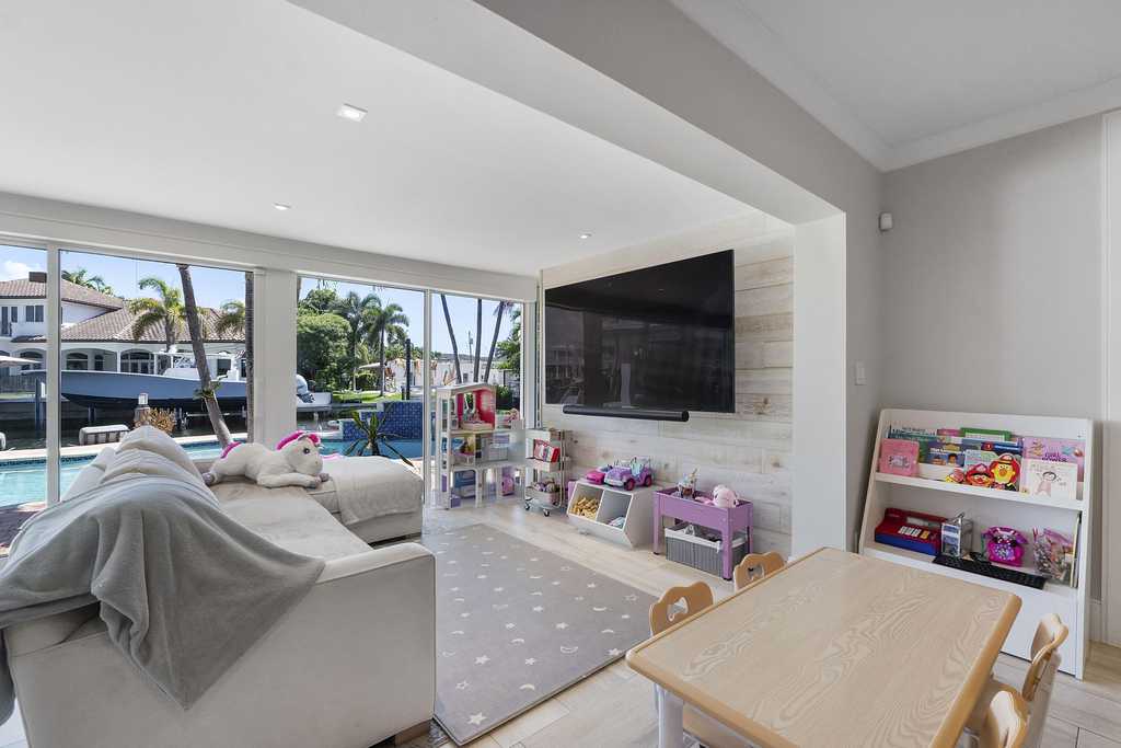 725 Ne 36th Street - Photo 39