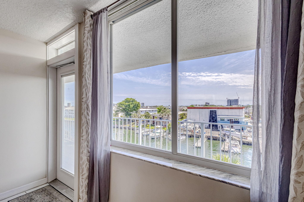 108 Paradise Harbour Boulevard - Photo 5