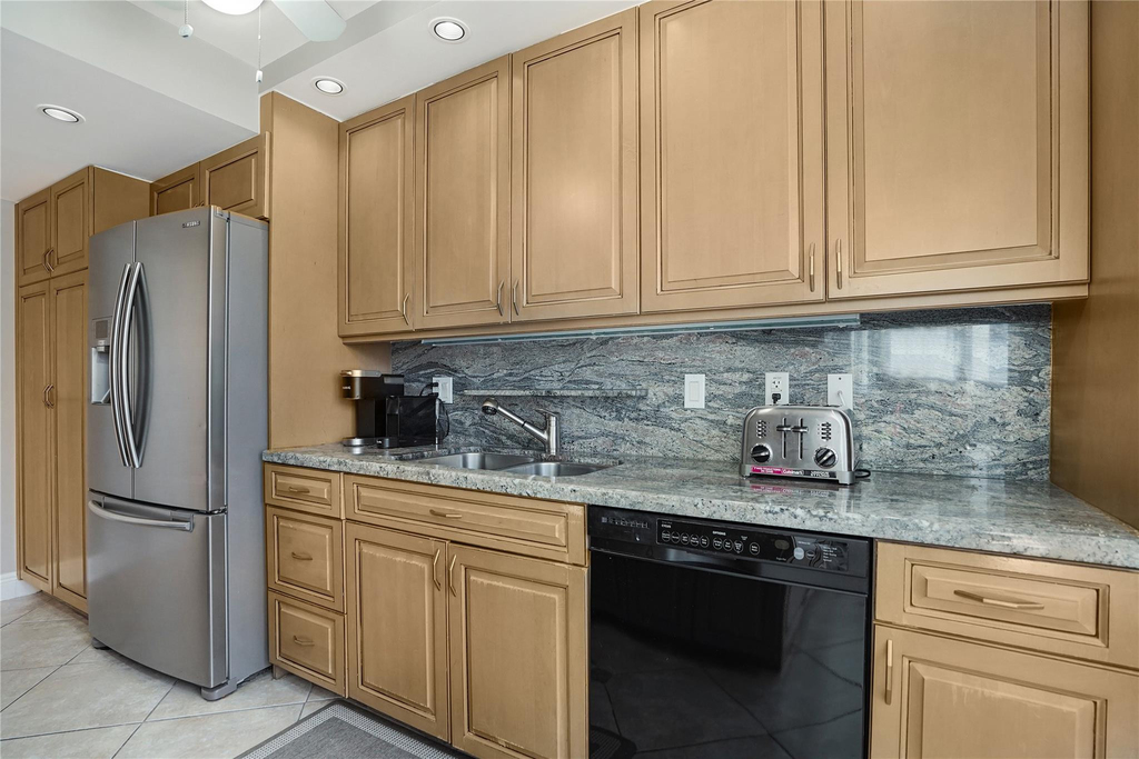 4280 Galt Ocean Drive - Photo 21