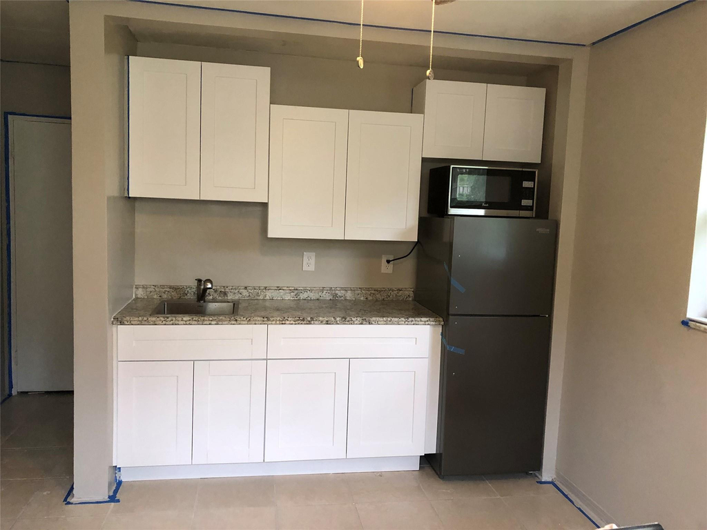 4250 Nw 21st Avenue - Photo 8