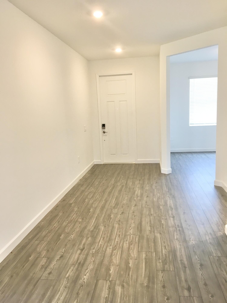 12226 Sw Roma Circle - Photo 2