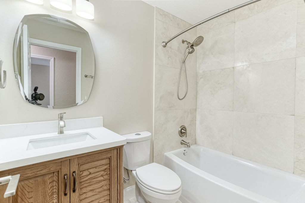 316 Se Bloxham Way - Photo 17