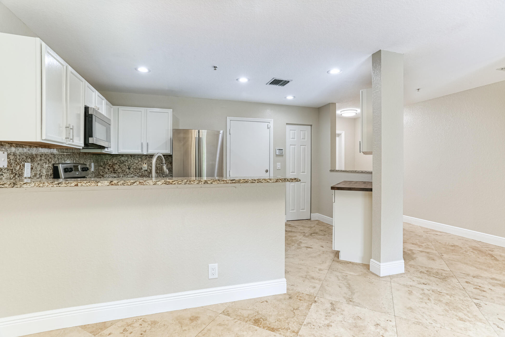 316 Se Bloxham Way - Photo 5