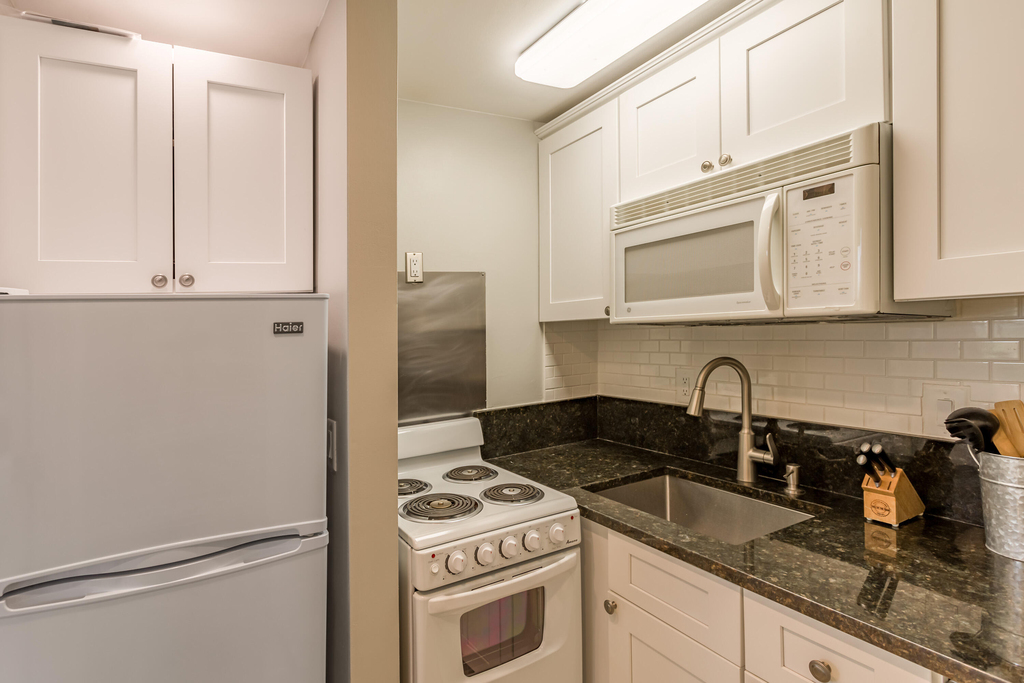 11842 Pebblewood Drive - Photo 8