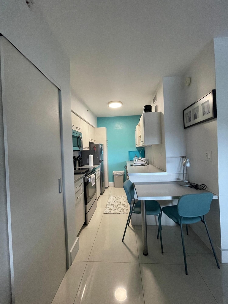 1500 Bay Road - Photo 5