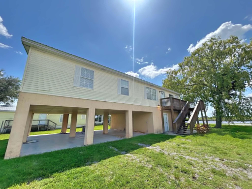 901 Thatcher Boulevard - Photo 1