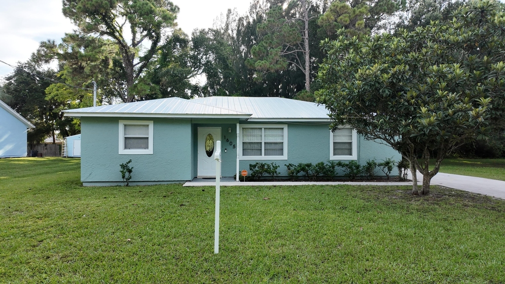 1605 N 42nd Street - Photo 1