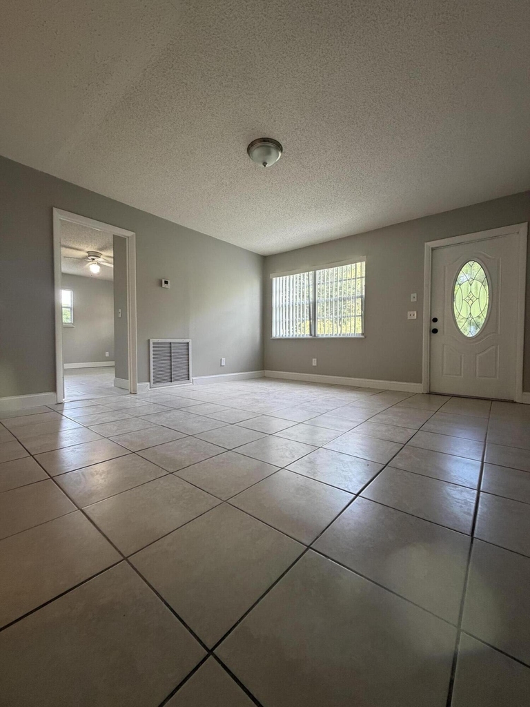 1605 N 42nd Street - Photo 5