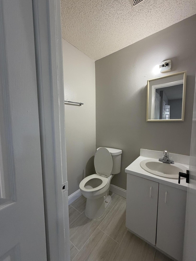 1605 N 42nd Street - Photo 8