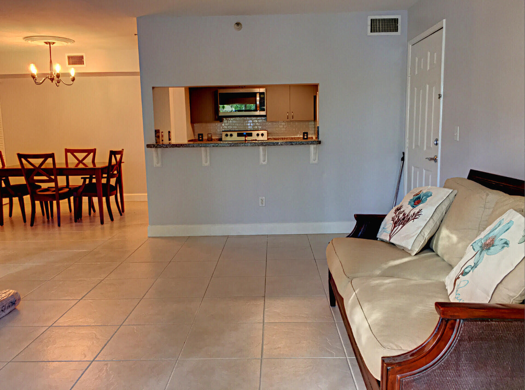 160 Yacht Club Way - Photo 0