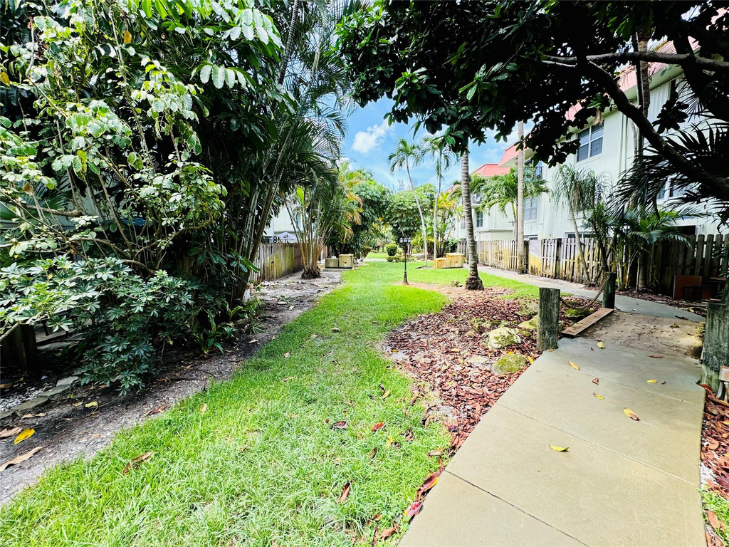 805 W Oakland Park Boulevard - Photo 18