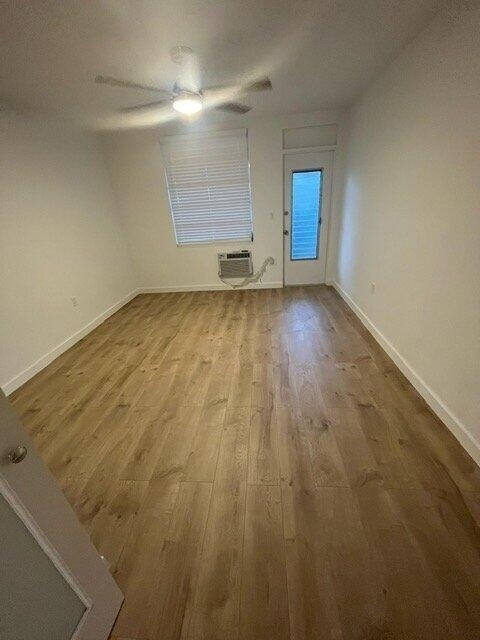 441 Collins Avenue - Photo 13
