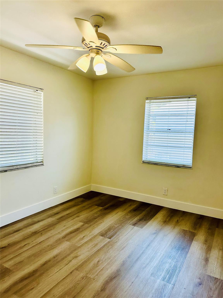 2425 Pierce Street - Photo 6