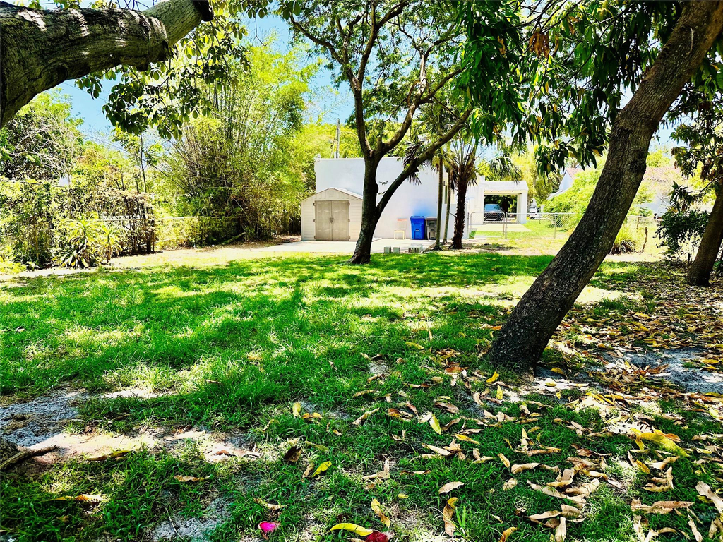2425 Pierce Street - Photo 14