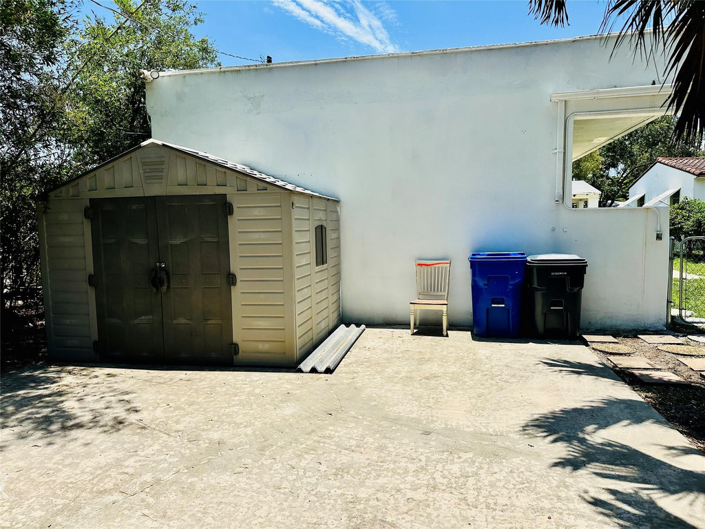 2425 Pierce Street - Photo 11