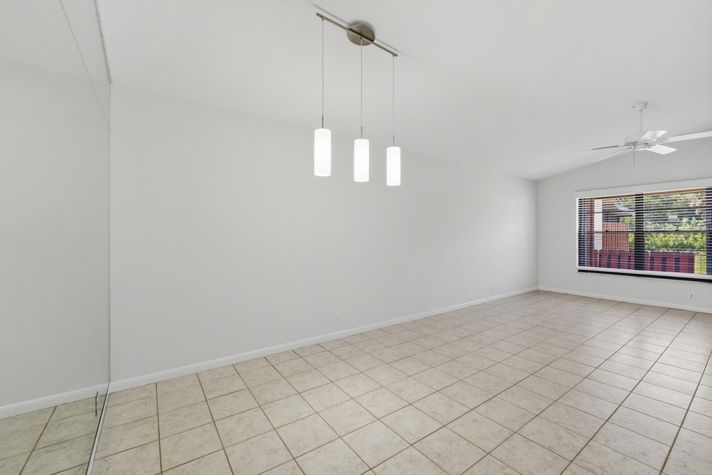 7916 Se Villa Circle - Photo 7