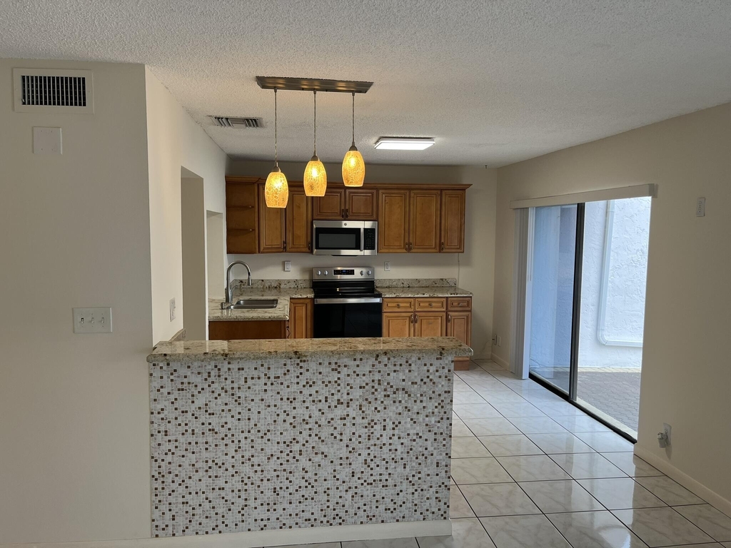 3094 Bermwood Lane - Photo 7