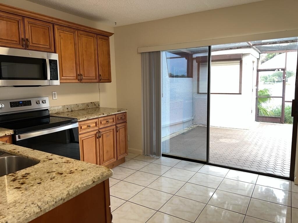 3094 Bermwood Lane - Photo 5