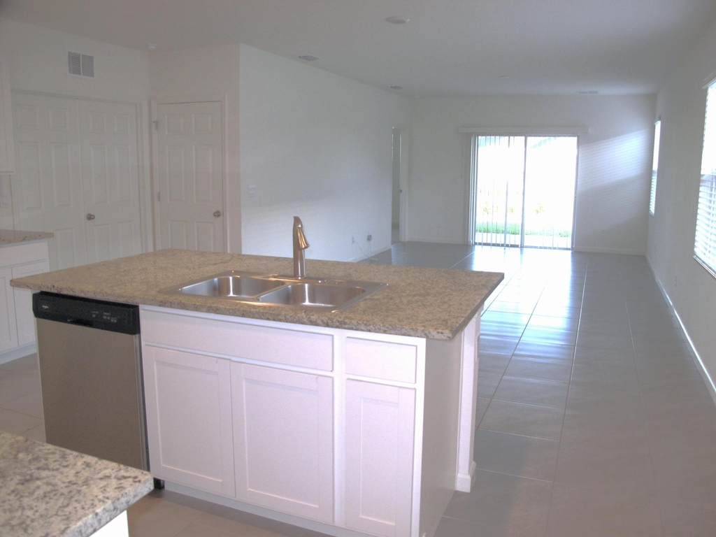 12221 Nettuno Way - Photo 9