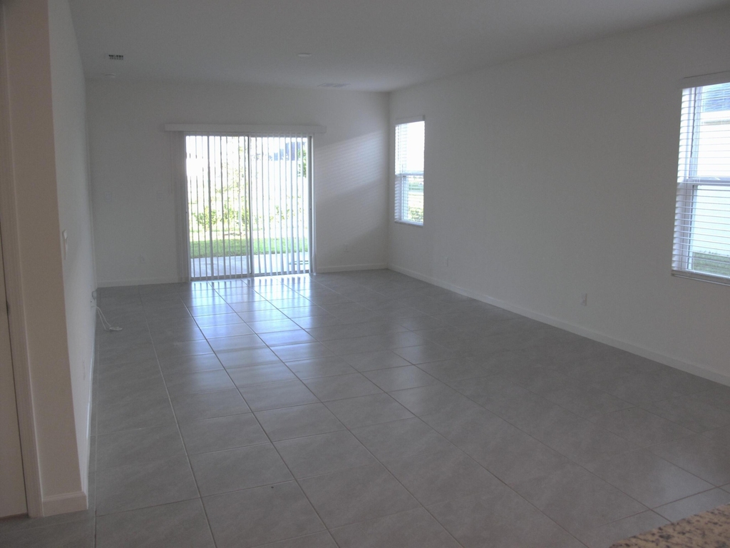 12221 Nettuno Way - Photo 5