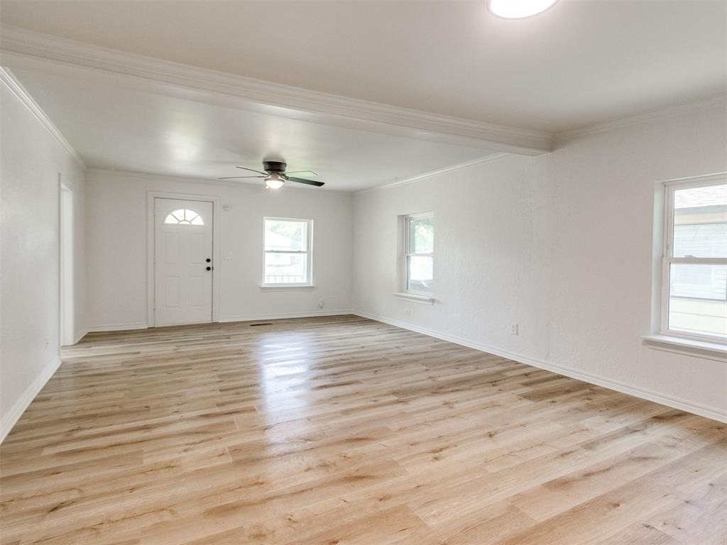 425 E Eufaula Street - Photo 2