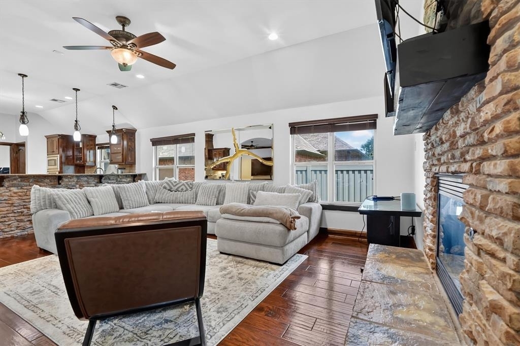16616 Moorgate Lane - Photo 5