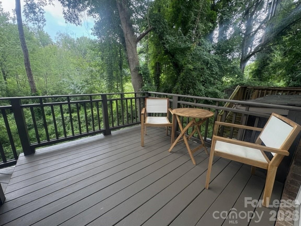 902 Creekside Drive - Photo 24