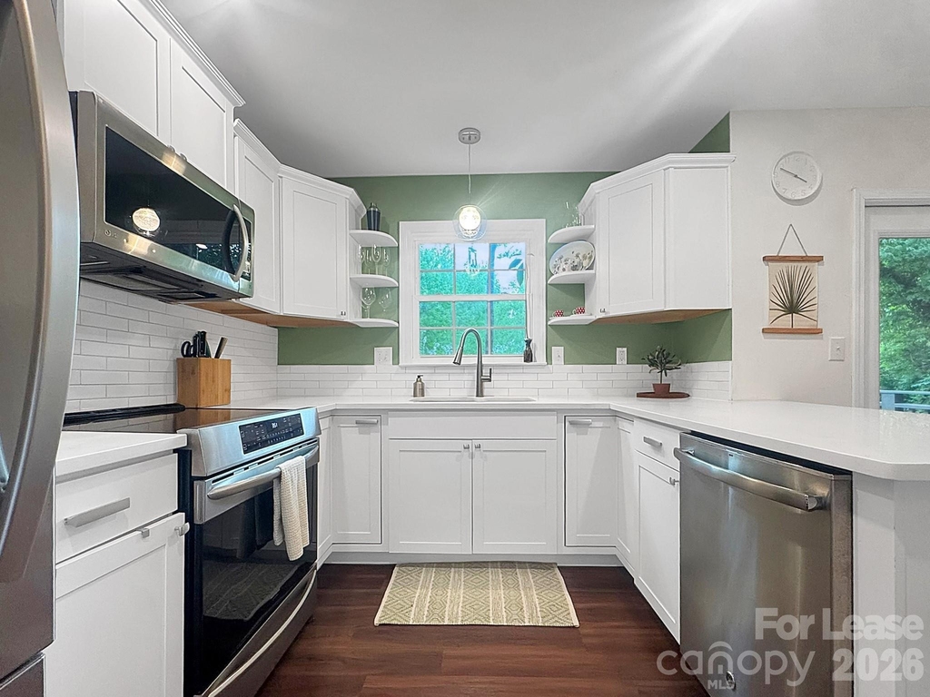 902 Creekside Drive - Photo 7