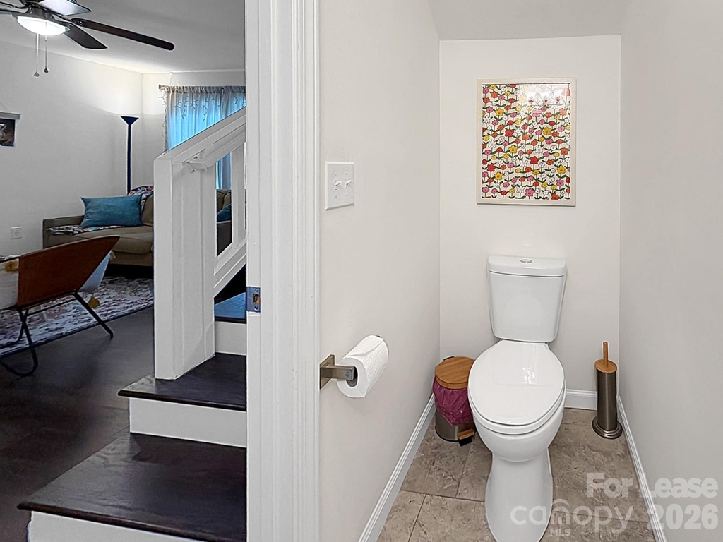 902 Creekside Drive - Photo 11