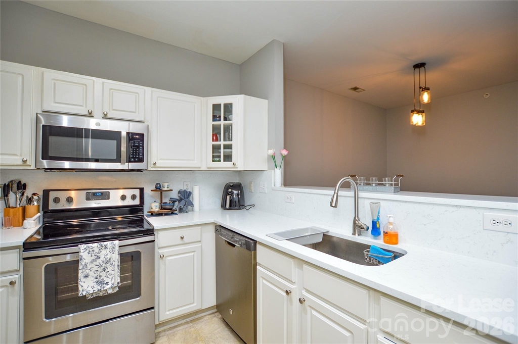 10663 Hill Point Court - Photo 7
