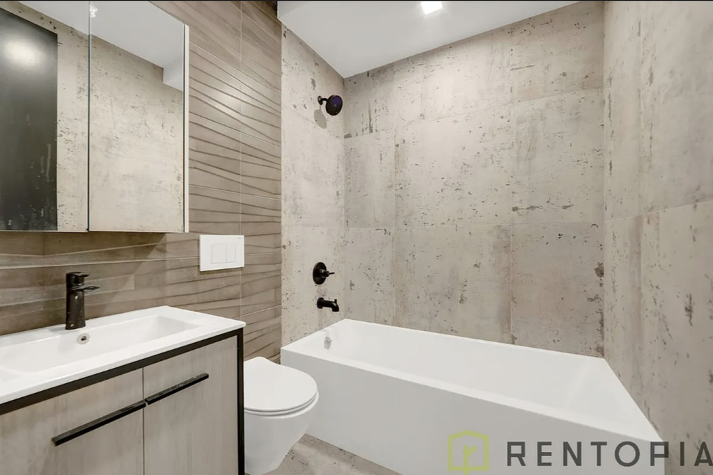 475 Grand Street - Photo 7