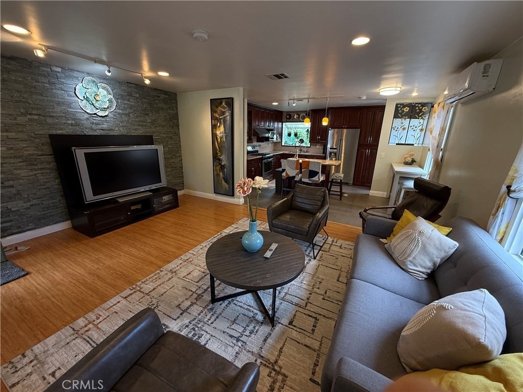 830 N Olive - Photo 6