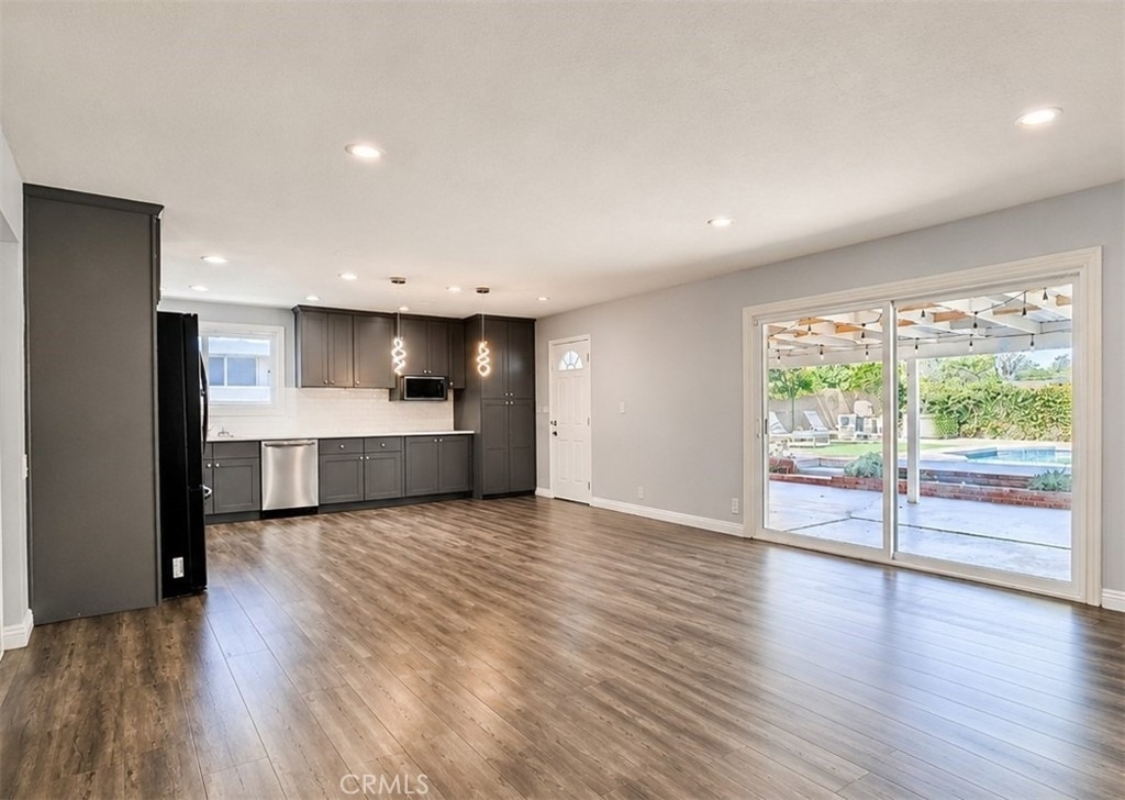 6624 Gross Avenue - Photo 5