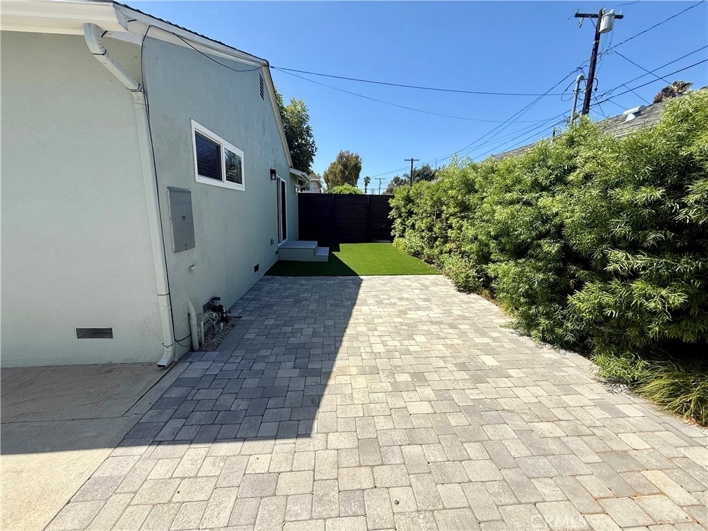 517 Blossom - Photo 20
