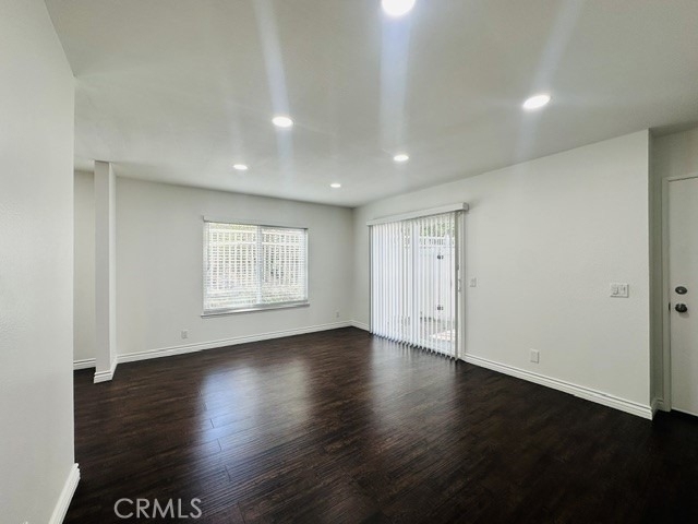 2510 Coventry - Photo 5