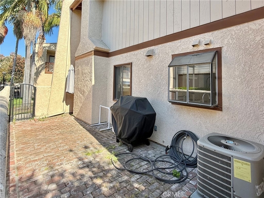 10651 Bell Street - Photo 17