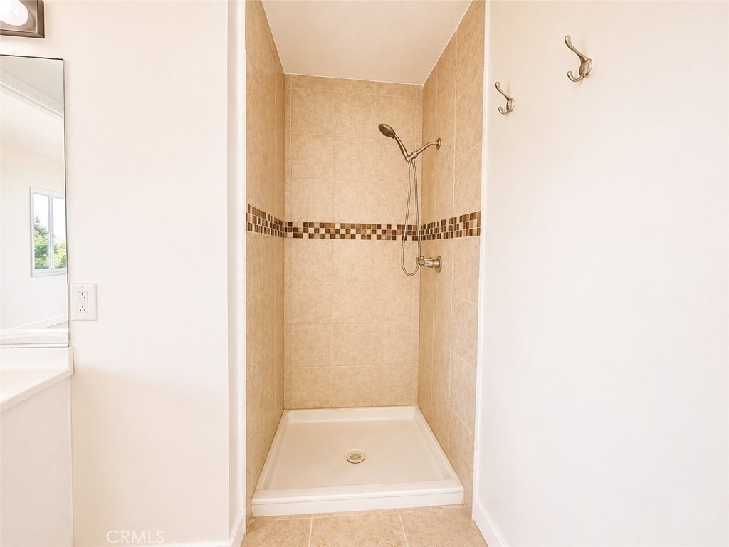 1180 Langley - Photo 24