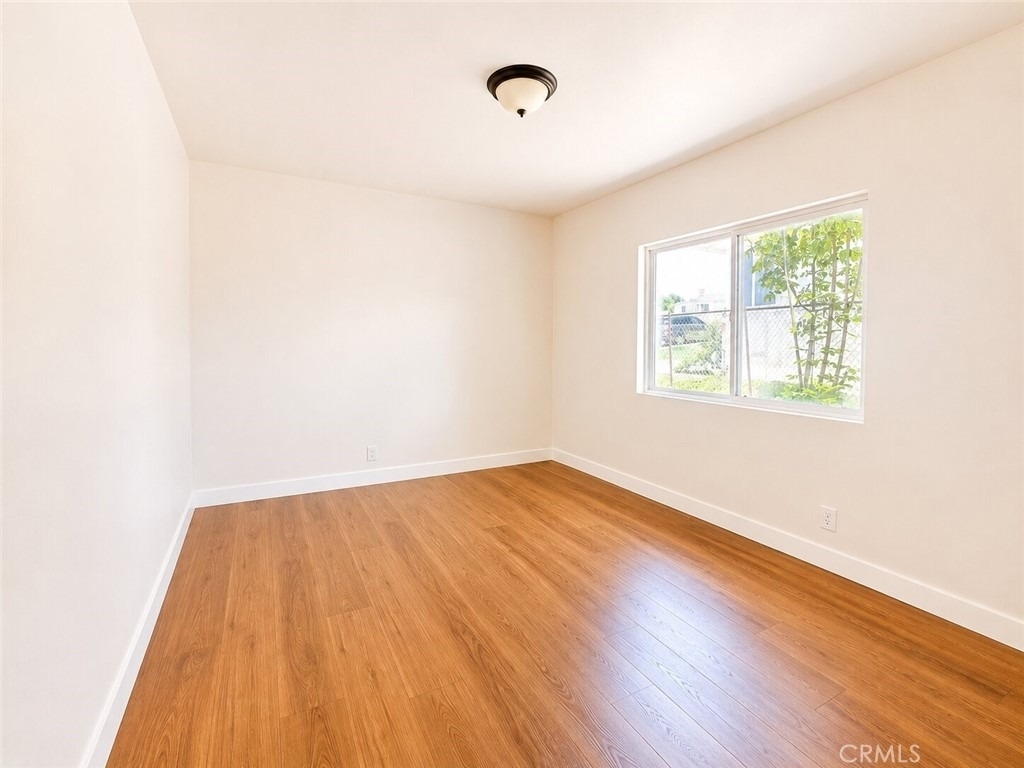 1180 Langley - Photo 13