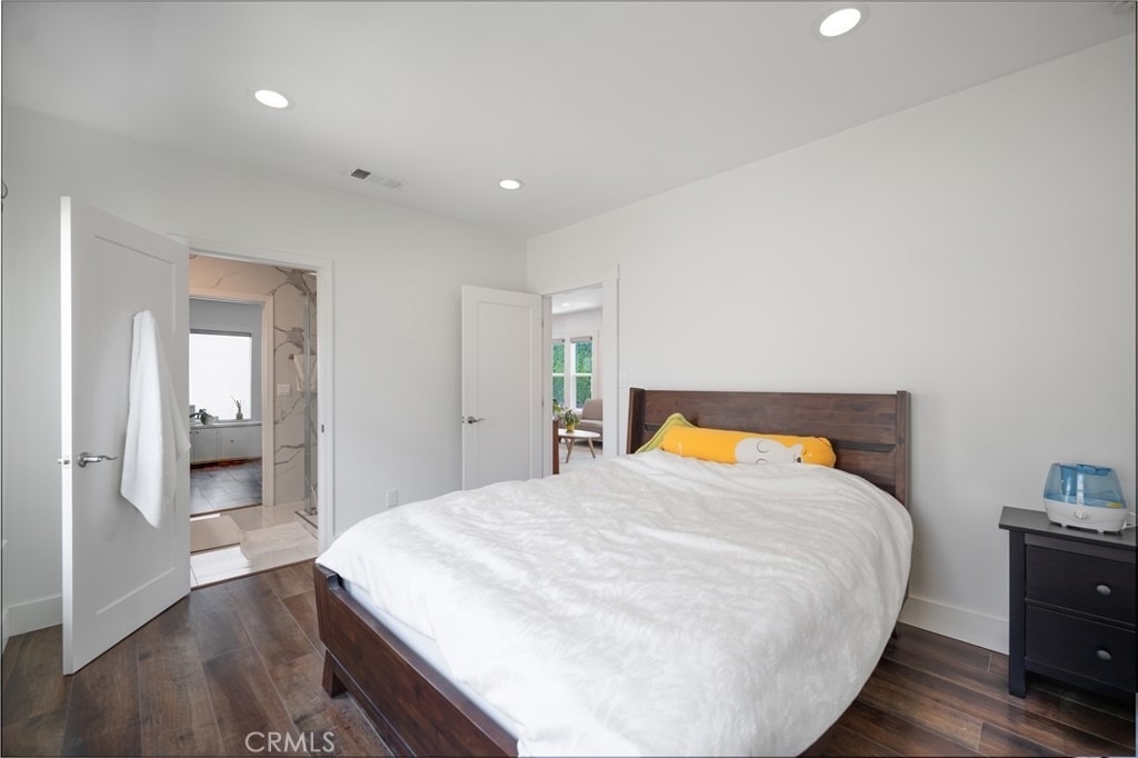 1553 Talmadge - Photo 5