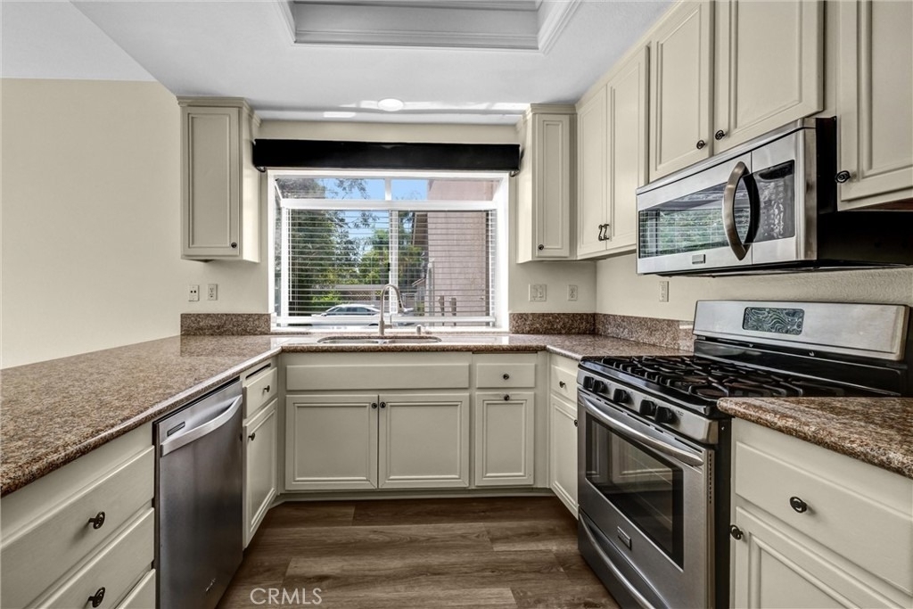 2316 Cascade - Photo 5