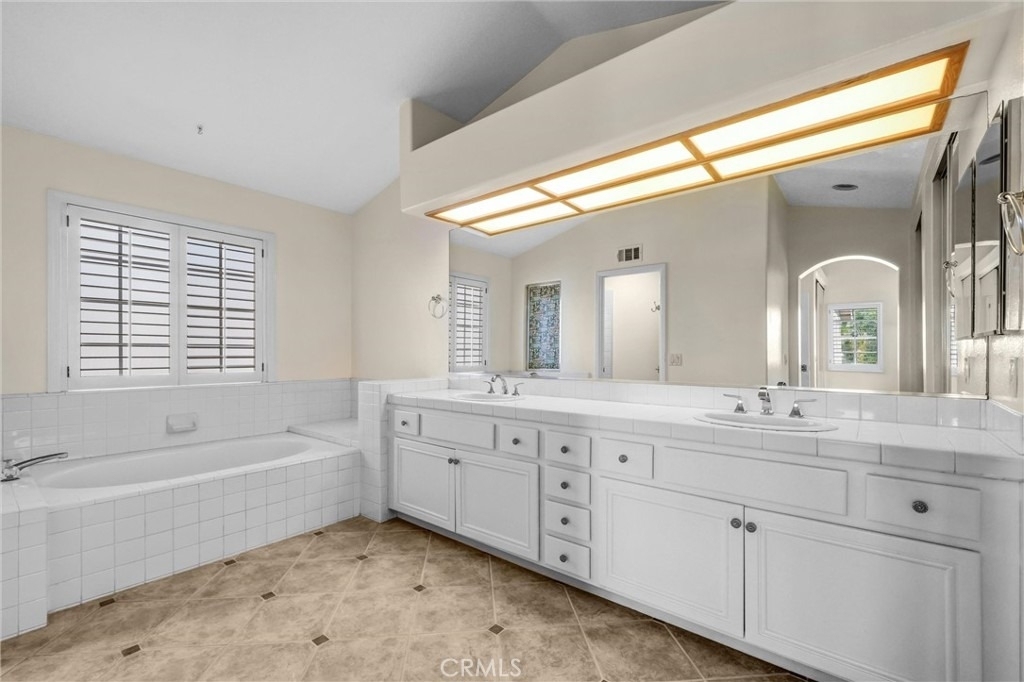2316 Cascade - Photo 17