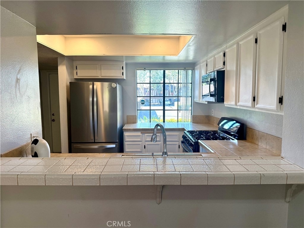 1004 S Mountain - Photo 4
