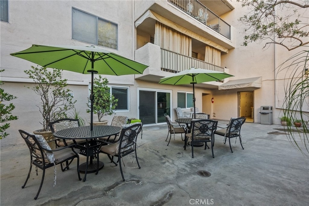 330 W California - Photo 36