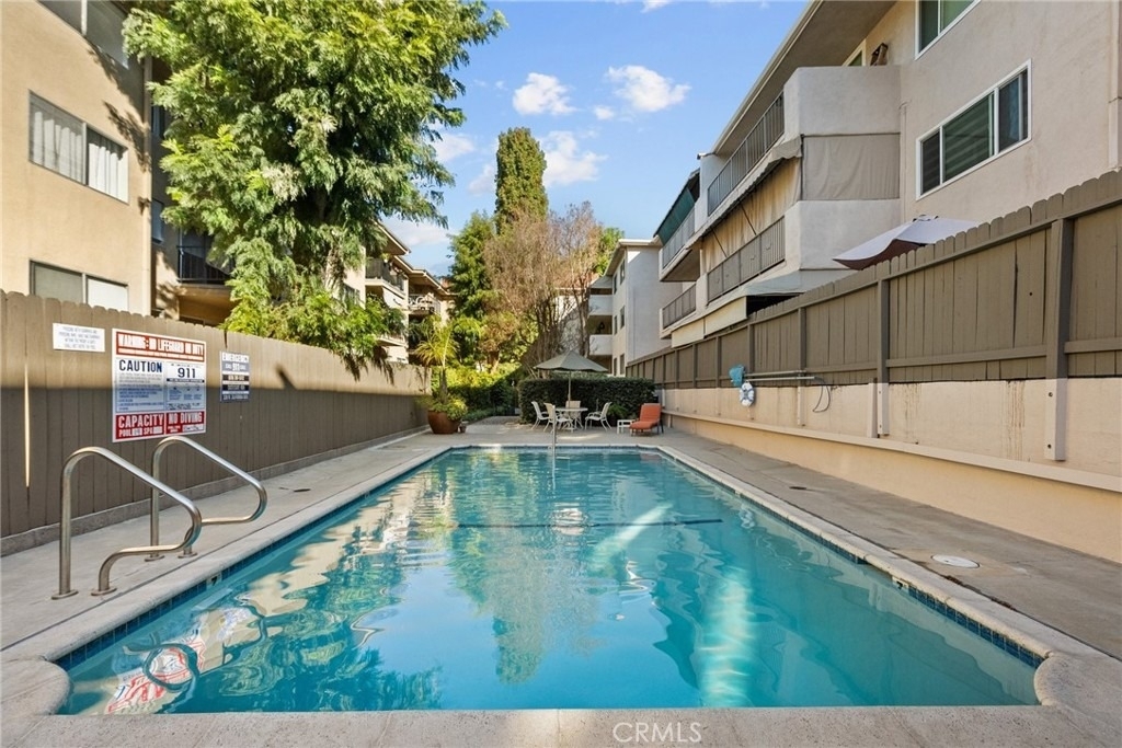 330 W California - Photo 35